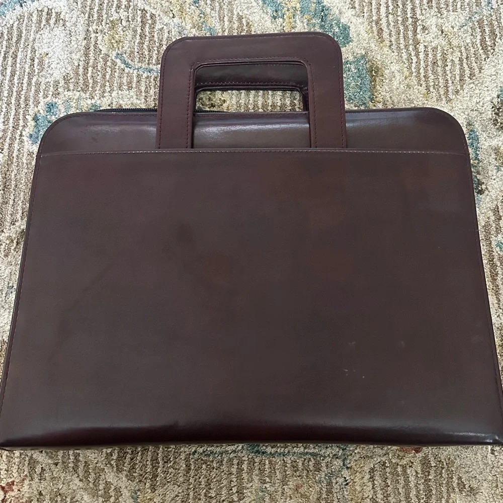 Vegan Leather‎ Retractable Handles Briefcase Portfolio. Never used. Dark Brown